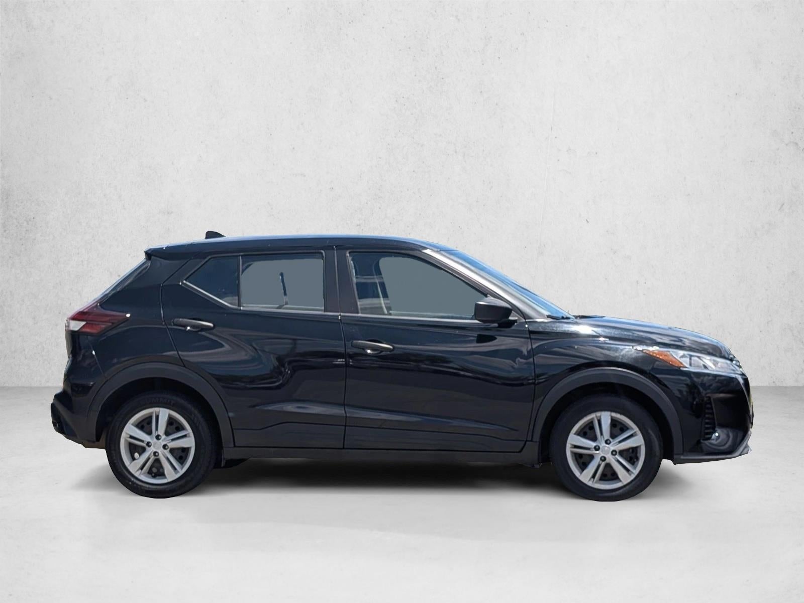 2022 Nissan Kicks S FWD