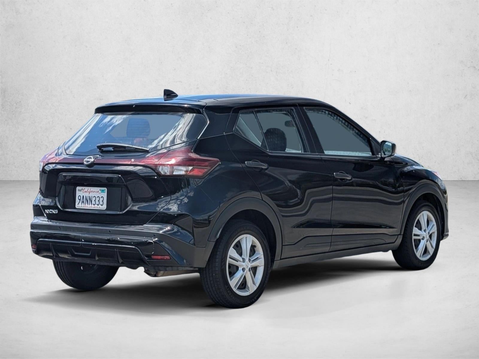 2022 Nissan Kicks S FWD