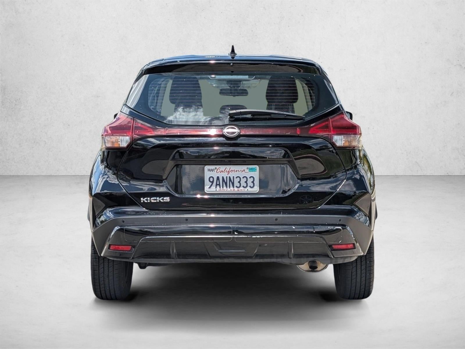 2022 Nissan Kicks S FWD