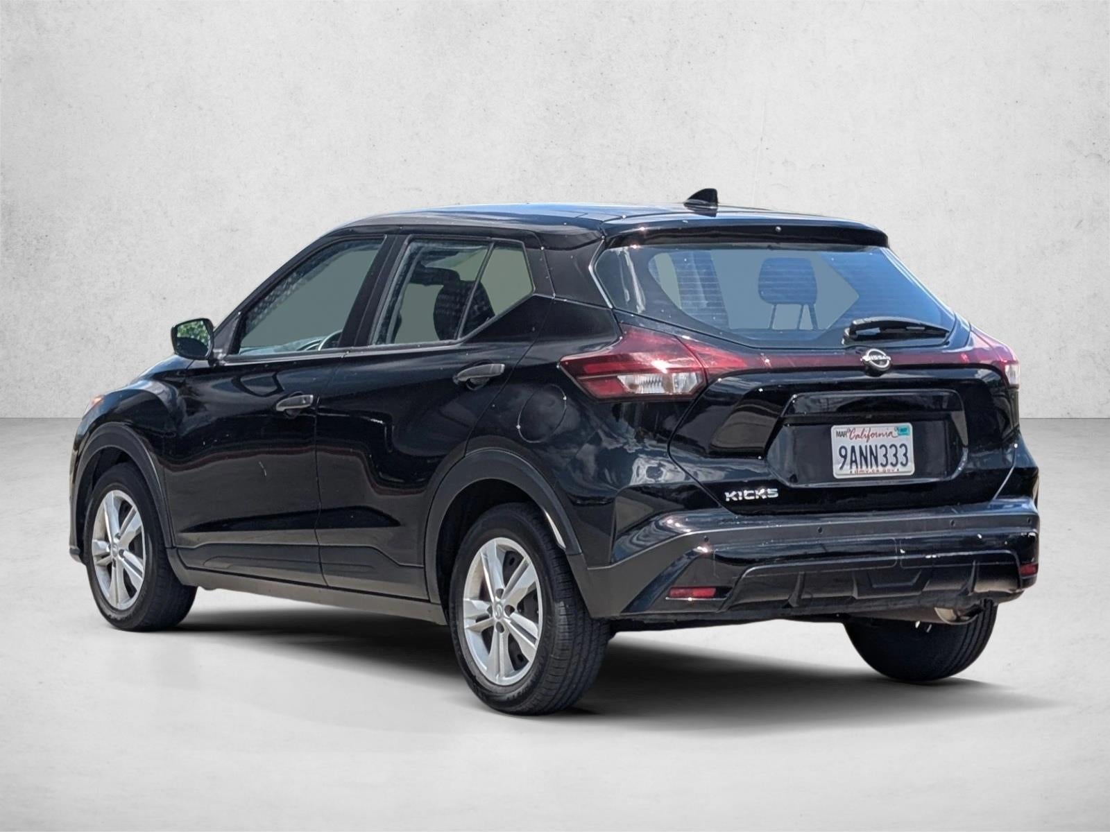2022 Nissan Kicks S FWD