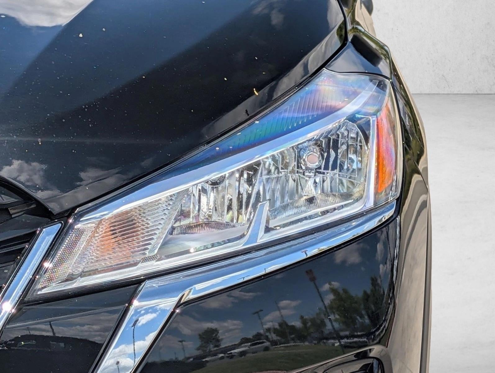 2022 Nissan Kicks S FWD