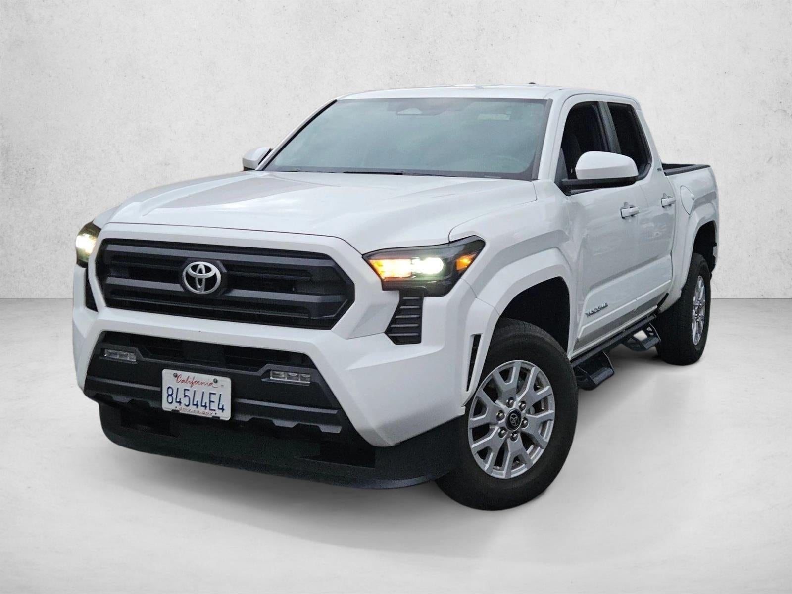 2025 Toyota Tacoma 2WD 2WD SR5 Double Cab 5' Bed AT (Natl)