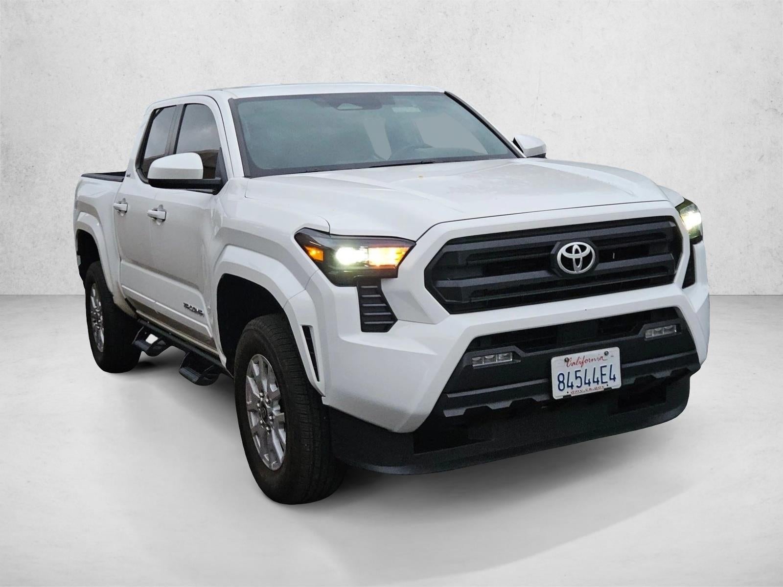 2025 Toyota Tacoma 2WD 2WD SR5 Double Cab 5' Bed AT (Natl)