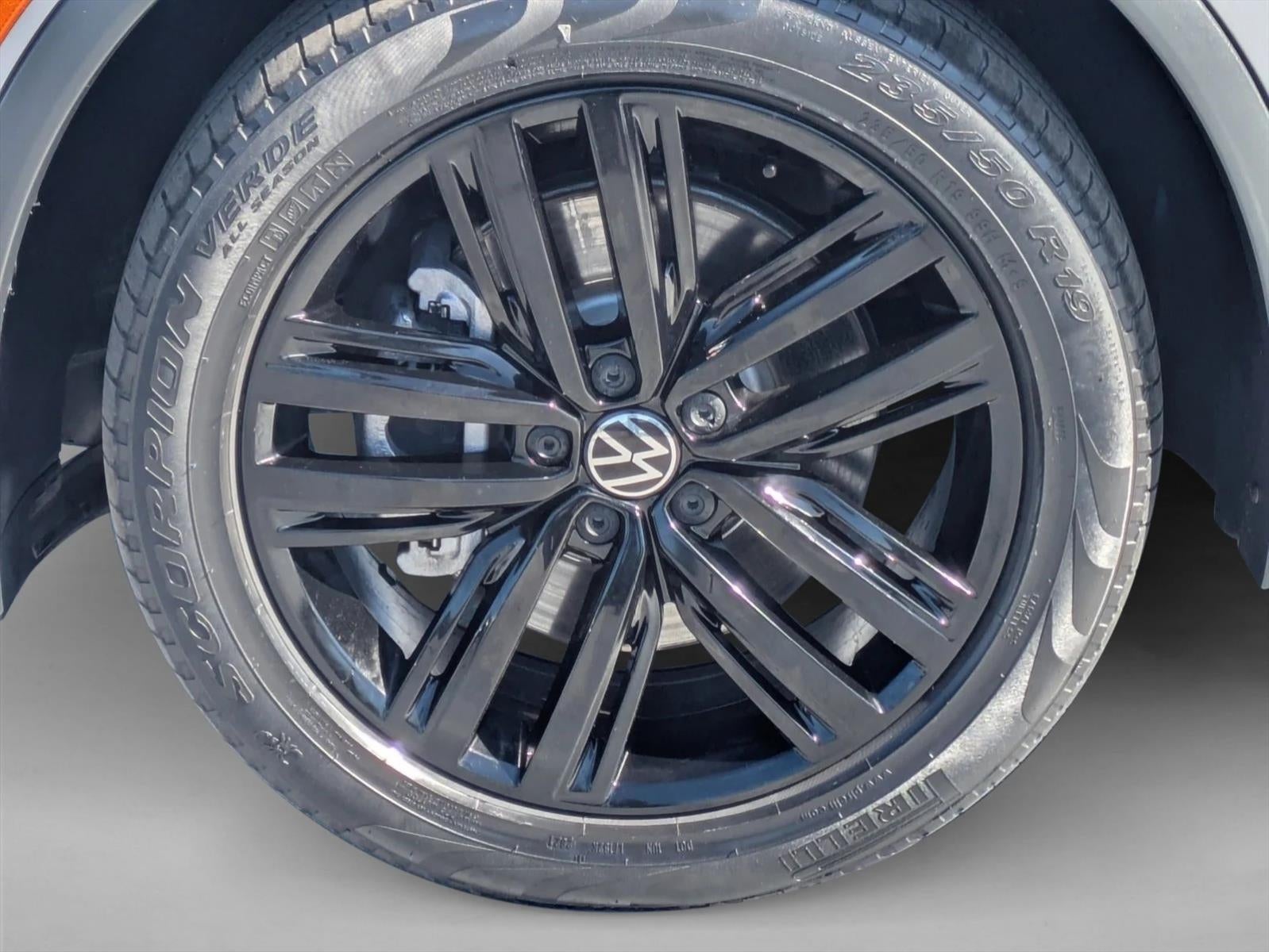 2022 Volkswagen Tiguan 2.0T SE R-Line Black FWD