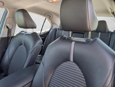 2018 Toyota Camry SE Auto (SE)