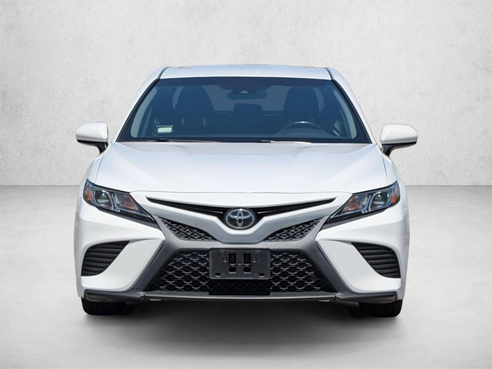 2018 Toyota Camry SE Auto (SE)