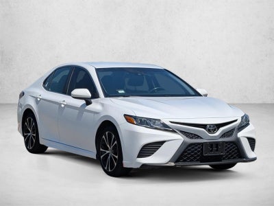 2018 Toyota Camry SE Auto (SE)