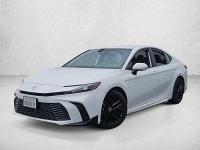 2025 Toyota Camry SE (Natl)