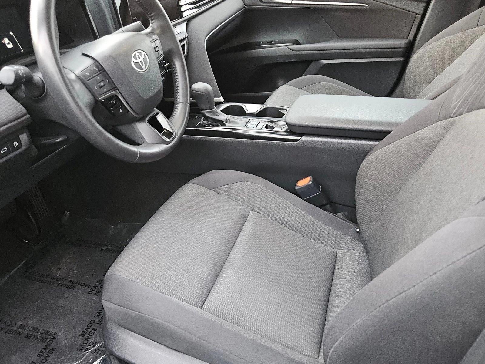 2025 Toyota Camry LE AWD (Natl)