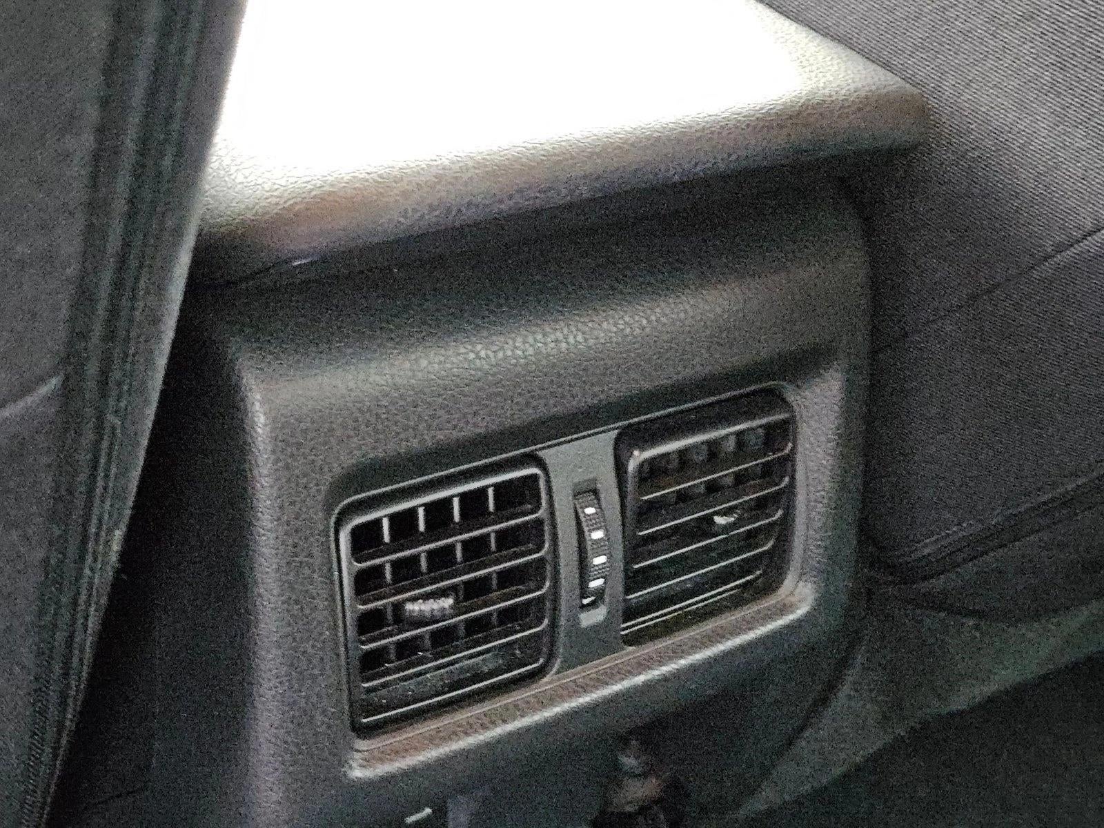 2025 Toyota Camry LE AWD (Natl)