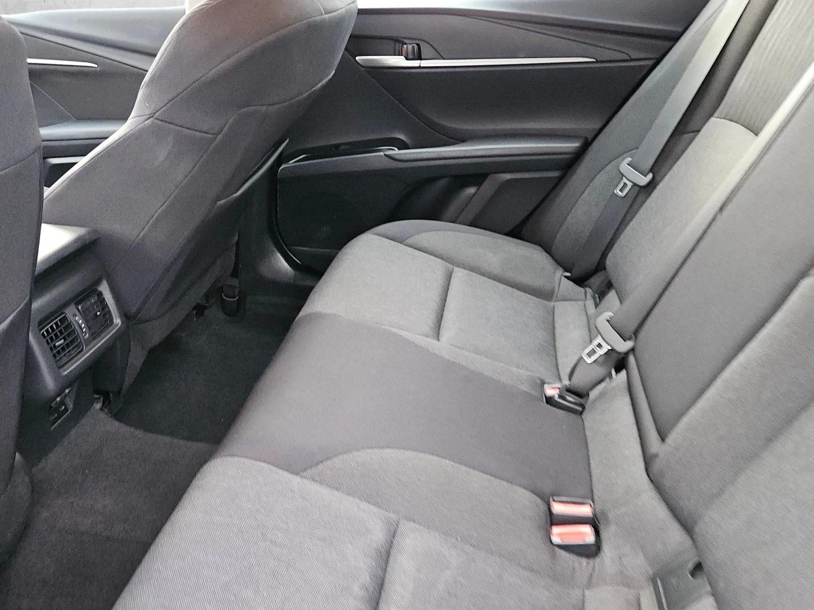 2025 Toyota Camry LE AWD (Natl)