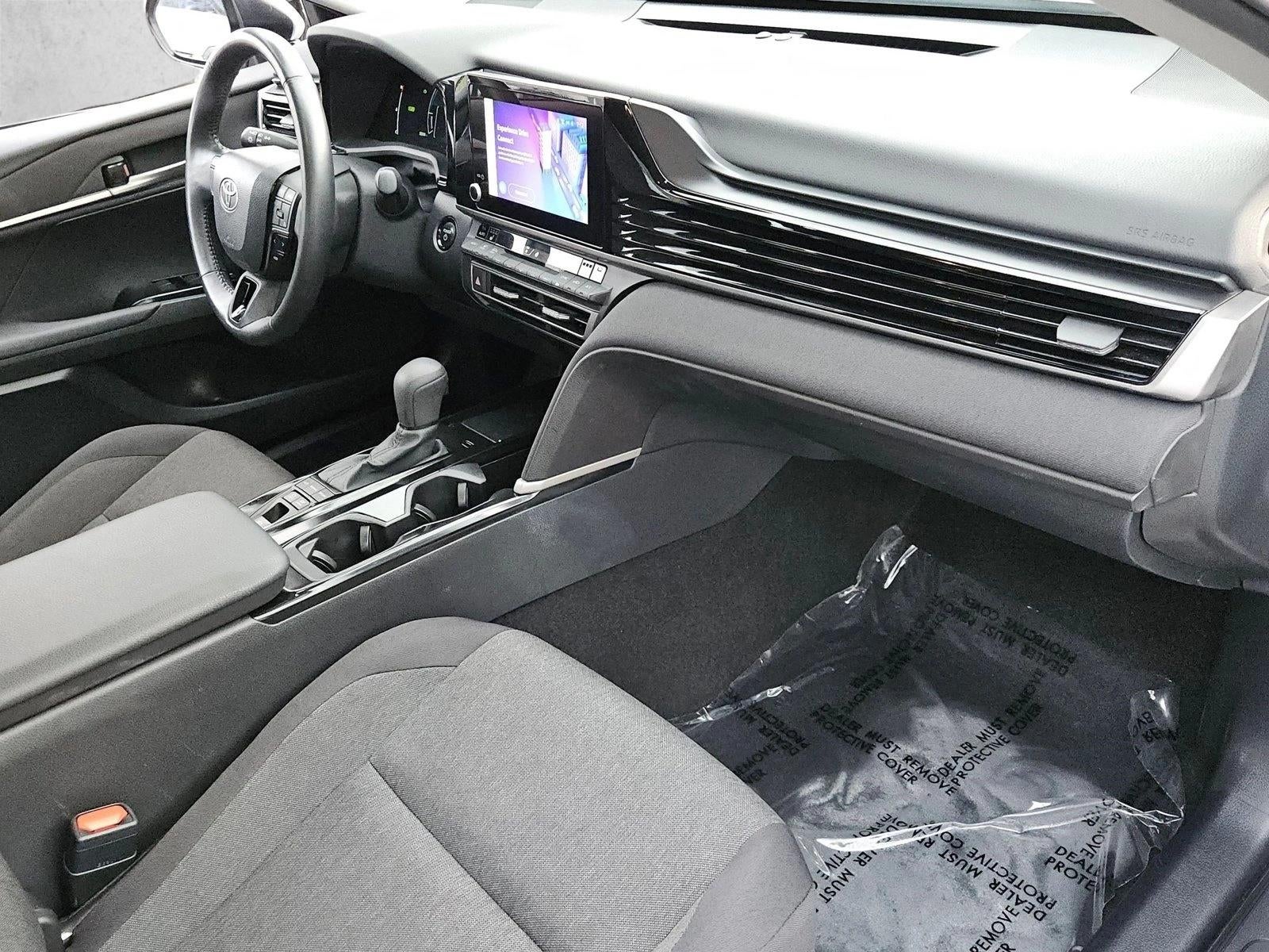 2025 Toyota Camry LE AWD (Natl)
