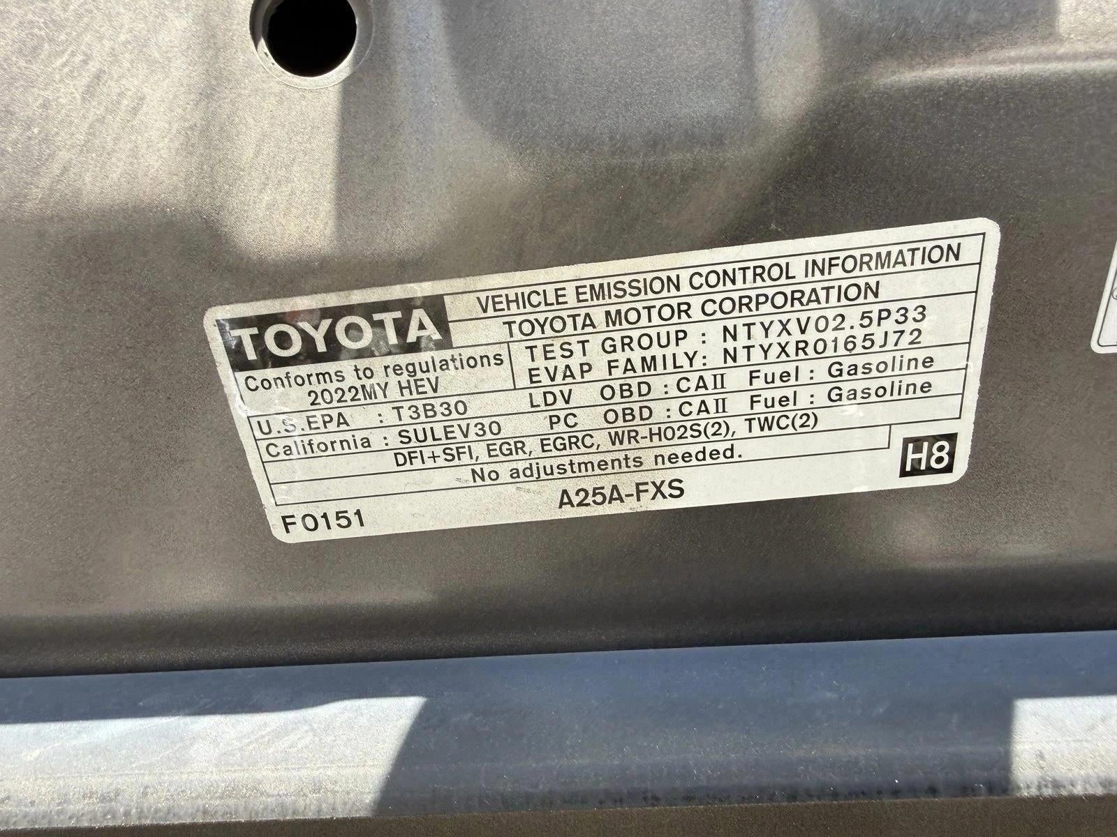 2022 Toyota Camry Hybrid SE CVT (Natl)