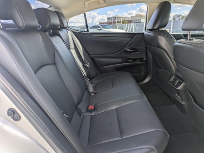 2024 Lexus ES 300h FWD