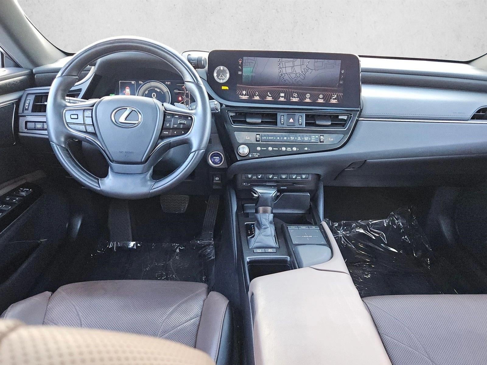 2022 Lexus ES 300h Luxury FWD