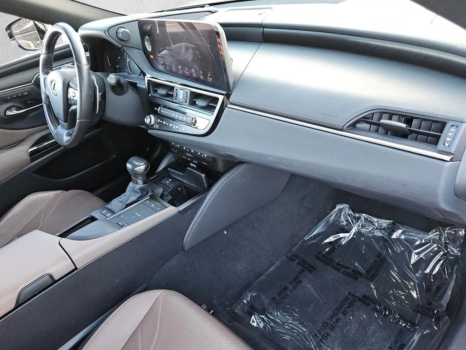 2022 Lexus ES 300h Luxury FWD
