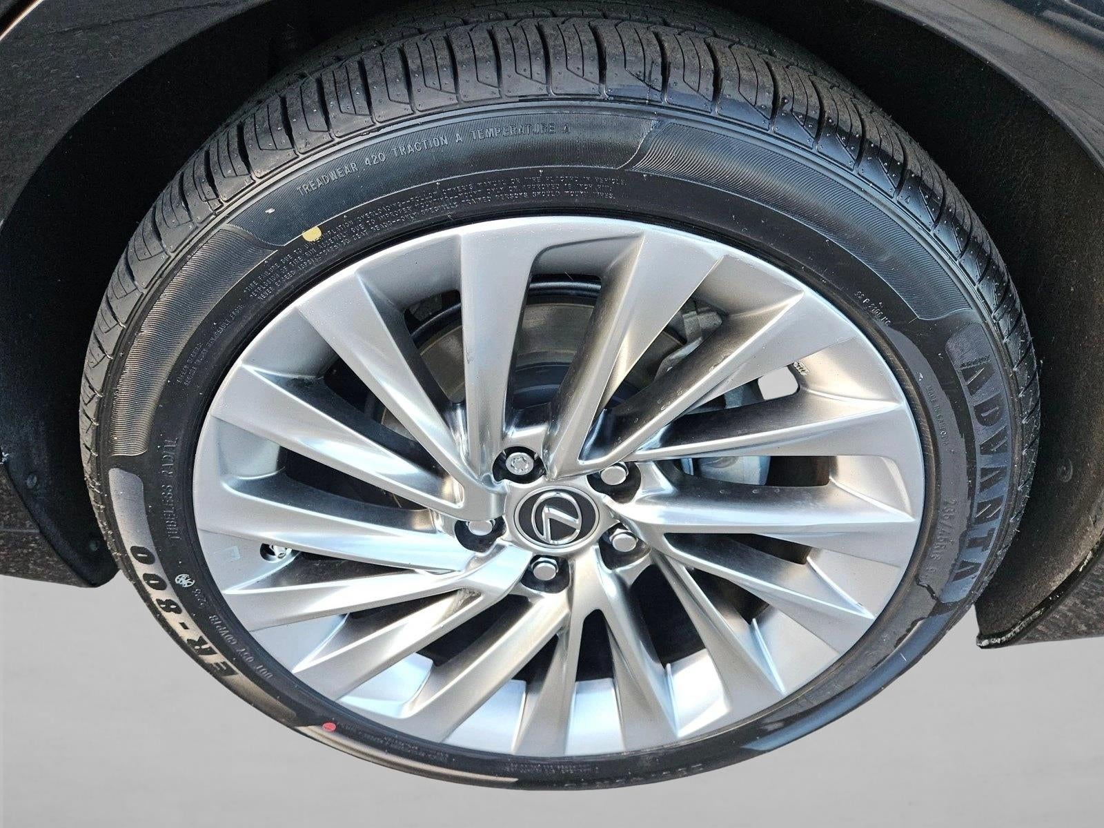 2022 Lexus ES 300h Luxury FWD