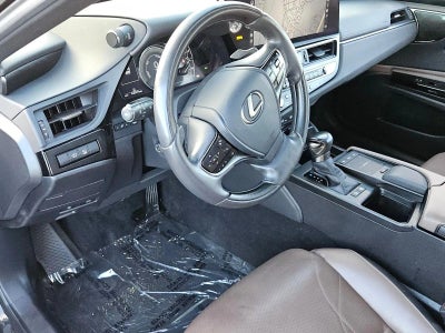 2022 Lexus ES 300h Luxury FWD