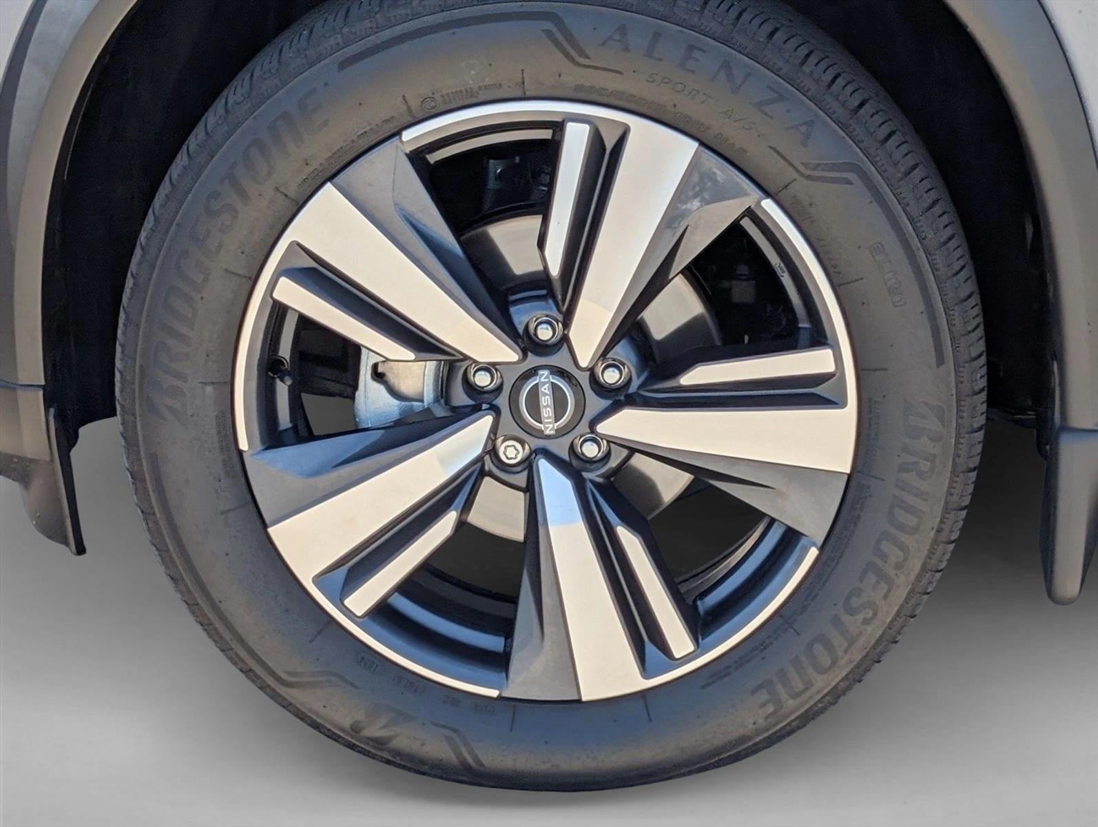 2024 Nissan Rogue FWD SL