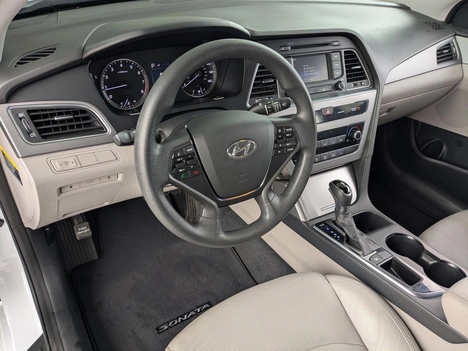 2015 Hyundai SONATA 4dr Sdn 2.4L SE PZEV