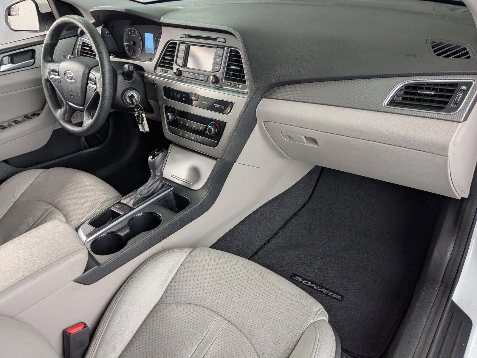 2015 Hyundai SONATA 4dr Sdn 2.4L SE PZEV