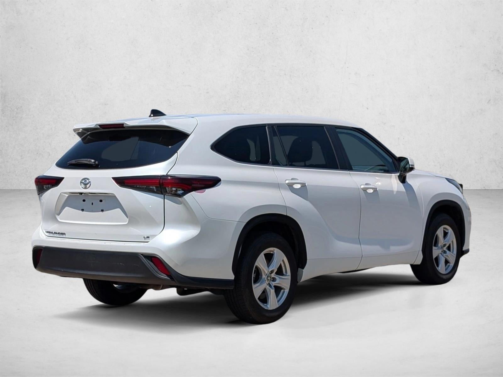 2024 Toyota Highlander LE FWD (GS)