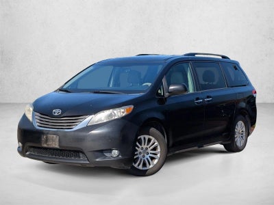 2013 Toyota Sienna 5dr 8-Pass Van V6 XLE FWD (Natl)
