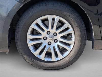 2013 Toyota Sienna 5dr 8-Pass Van V6 XLE FWD (Natl)