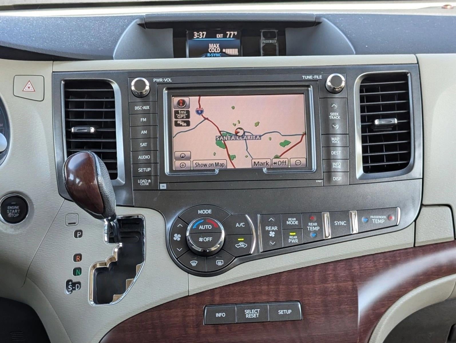 2013 Toyota Sienna 5dr 8-Pass Van V6 XLE FWD (Natl)