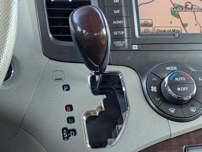 2013 Toyota Sienna 5dr 8-Pass Van V6 XLE FWD (Natl)