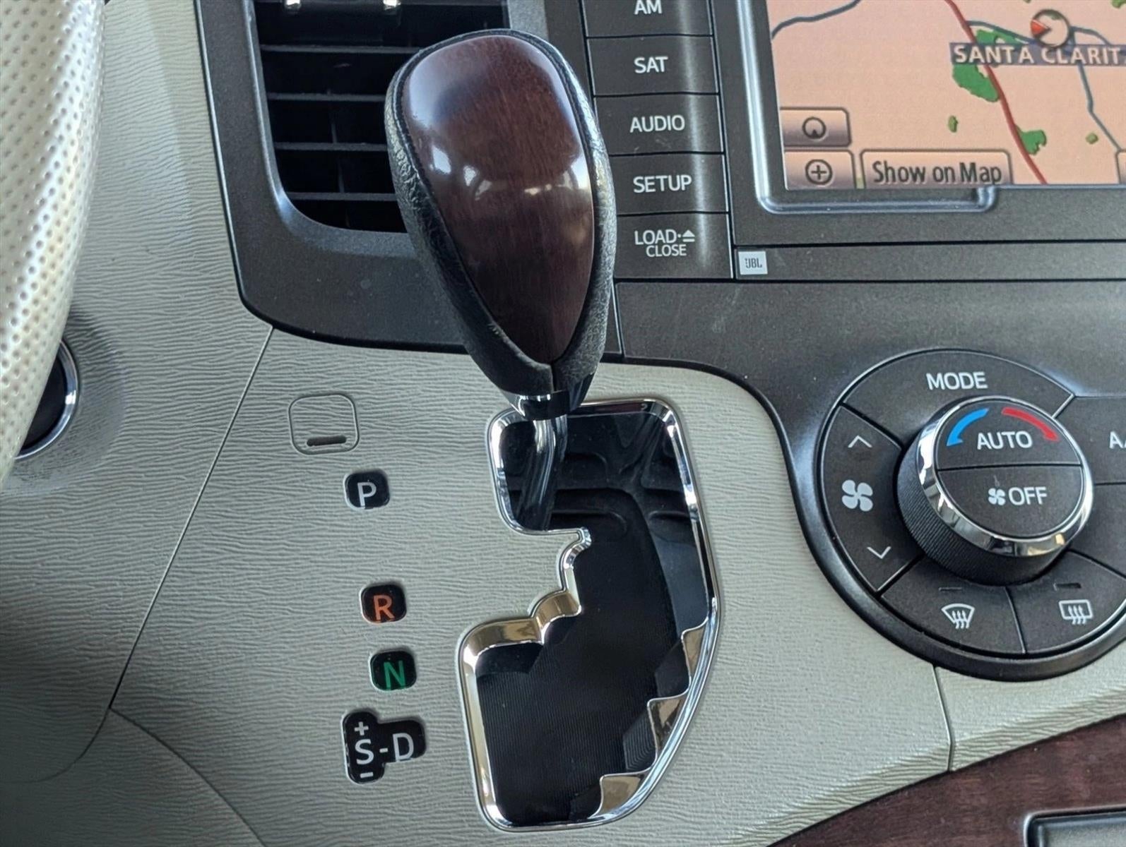 2013 Toyota Sienna 5dr 8-Pass Van V6 XLE FWD (Natl)