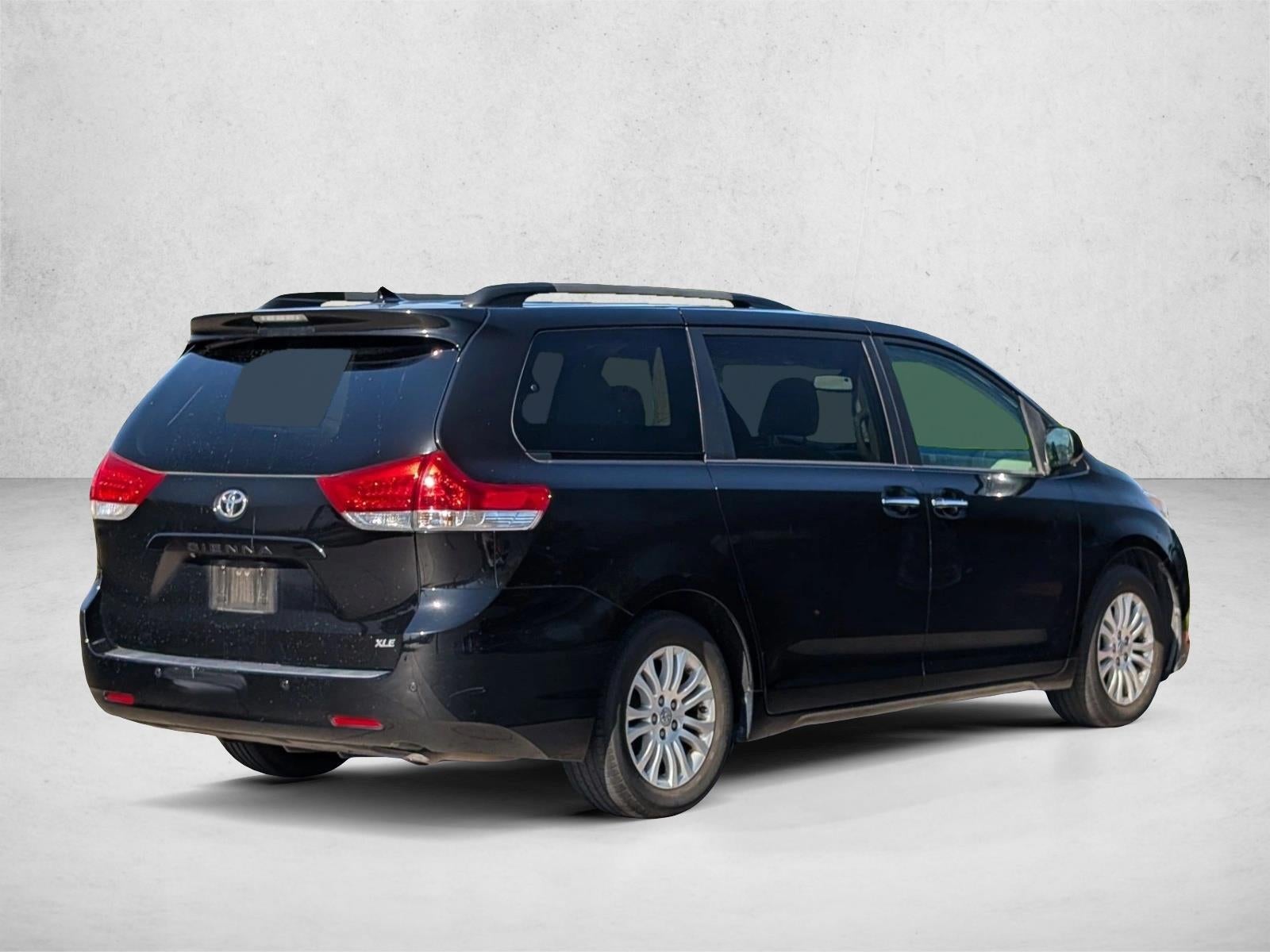 2013 Toyota Sienna 5dr 8-Pass Van V6 XLE FWD (Natl)