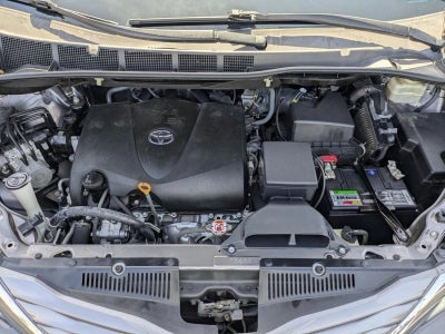2017 Toyota Sienna XLE FWD 8-Passenger (Natl)