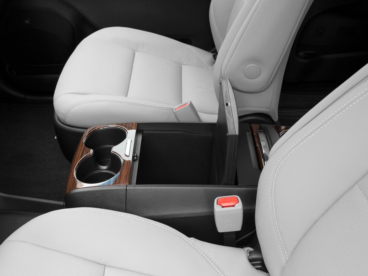 2017 Toyota Sienna XLE FWD 8-Passenger (Natl)