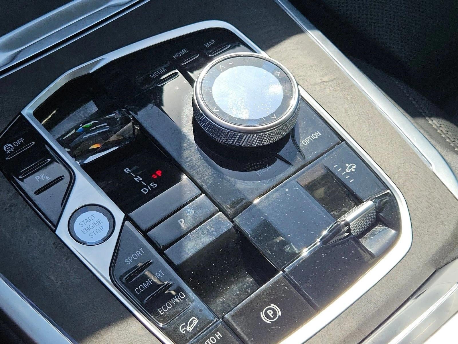 2026 BMW X7 xDrive40i Sports Activity Vehicle