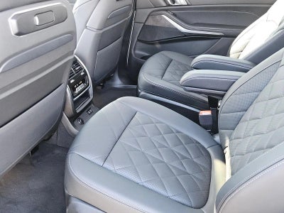 2026 BMW X7 xDrive40i Sports Activity Vehicle