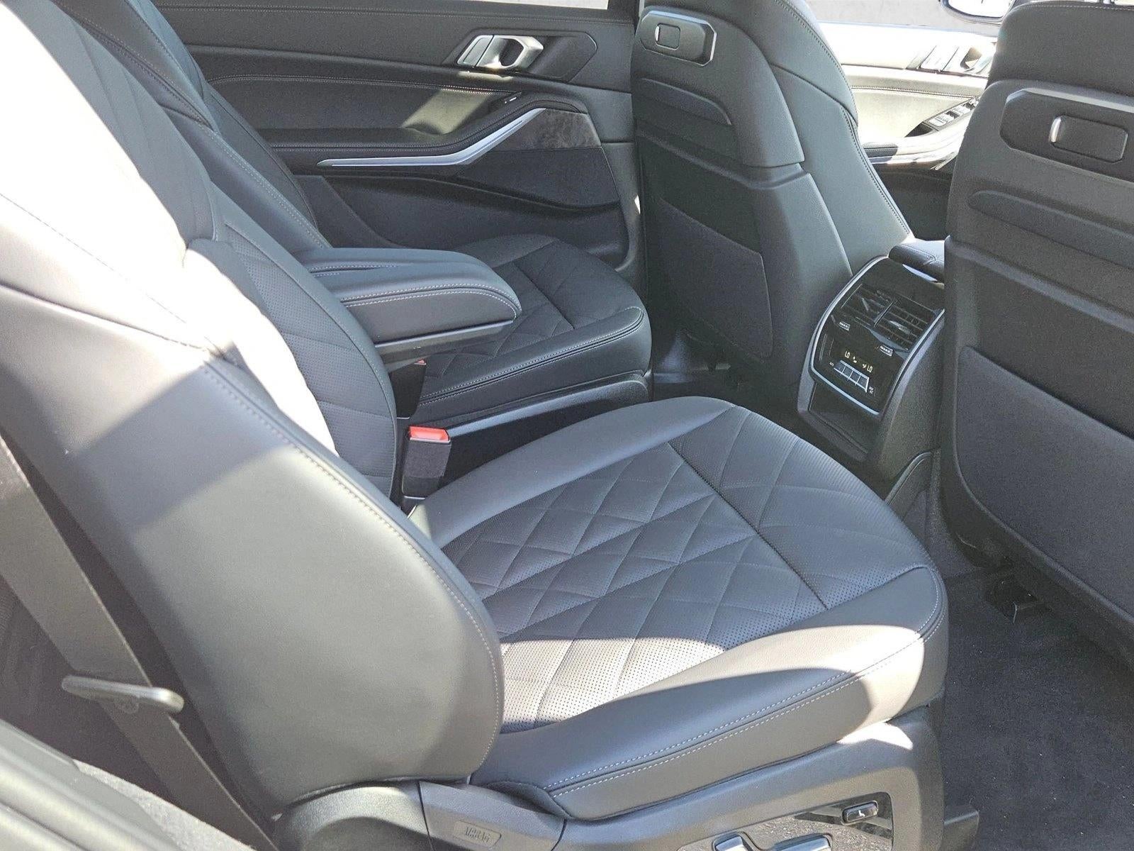 2026 BMW X7 xDrive40i Sports Activity Vehicle