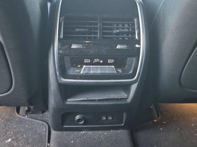 2023 BMW X7 xDrive40i Sports Activity Vehicle