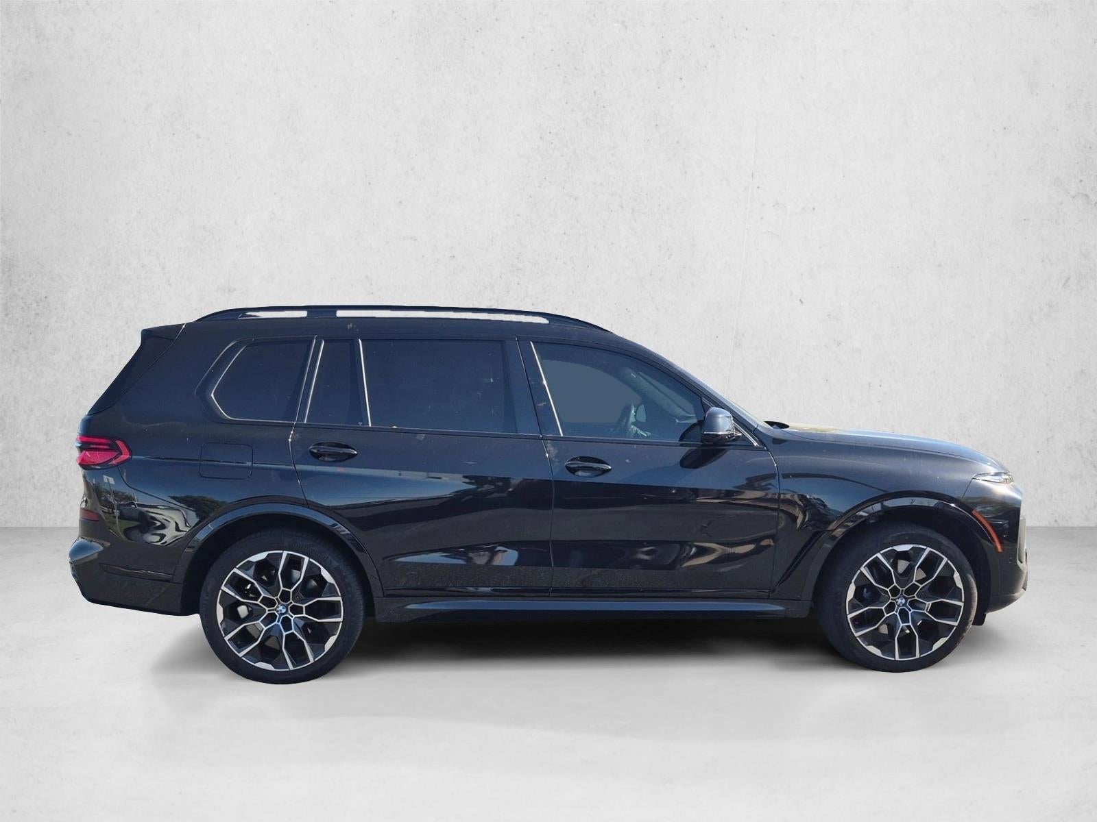 2023 BMW X7 xDrive40i Sports Activity Vehicle