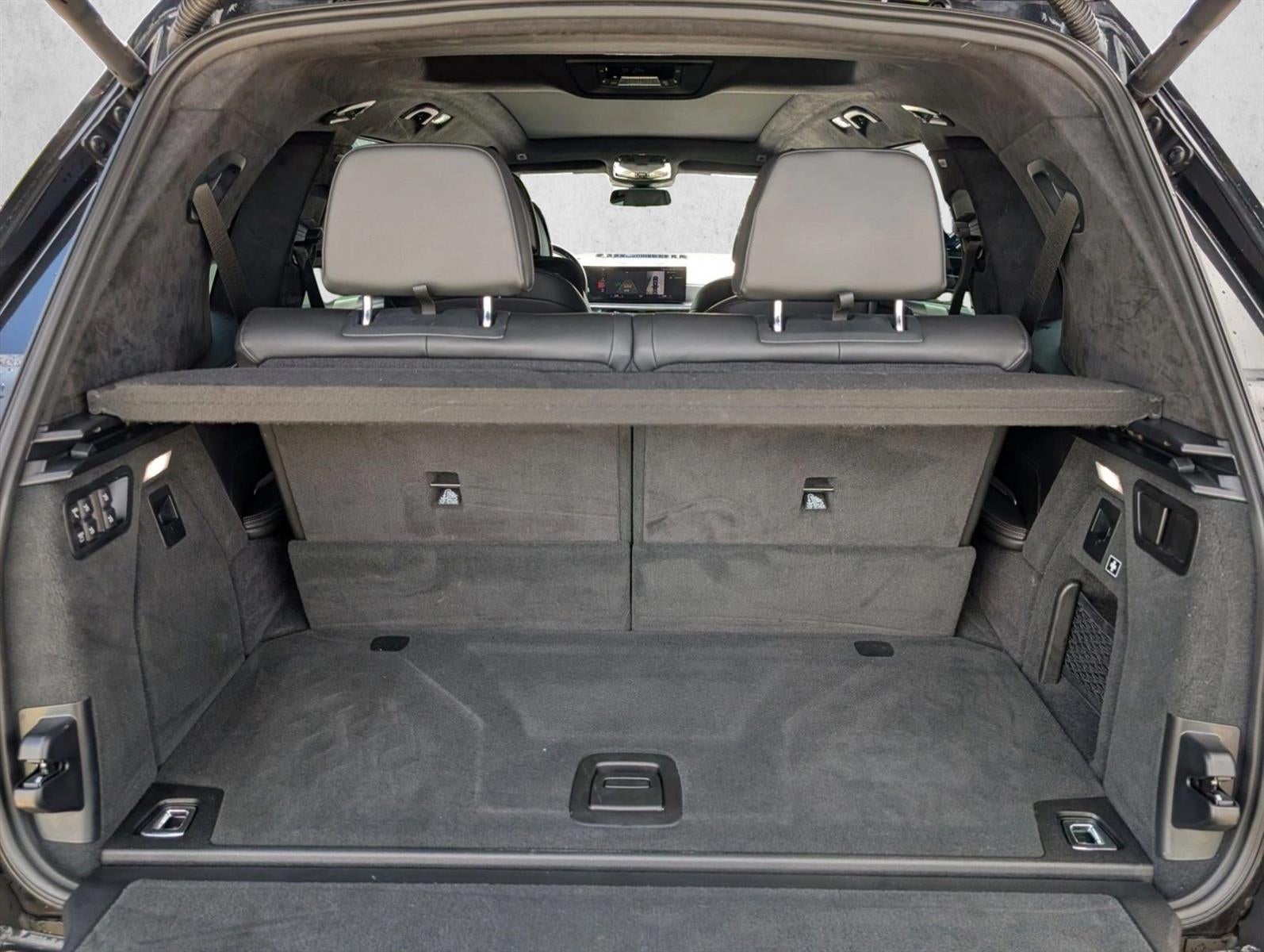 2023 BMW X7 xDrive40i Sports Activity Vehicle