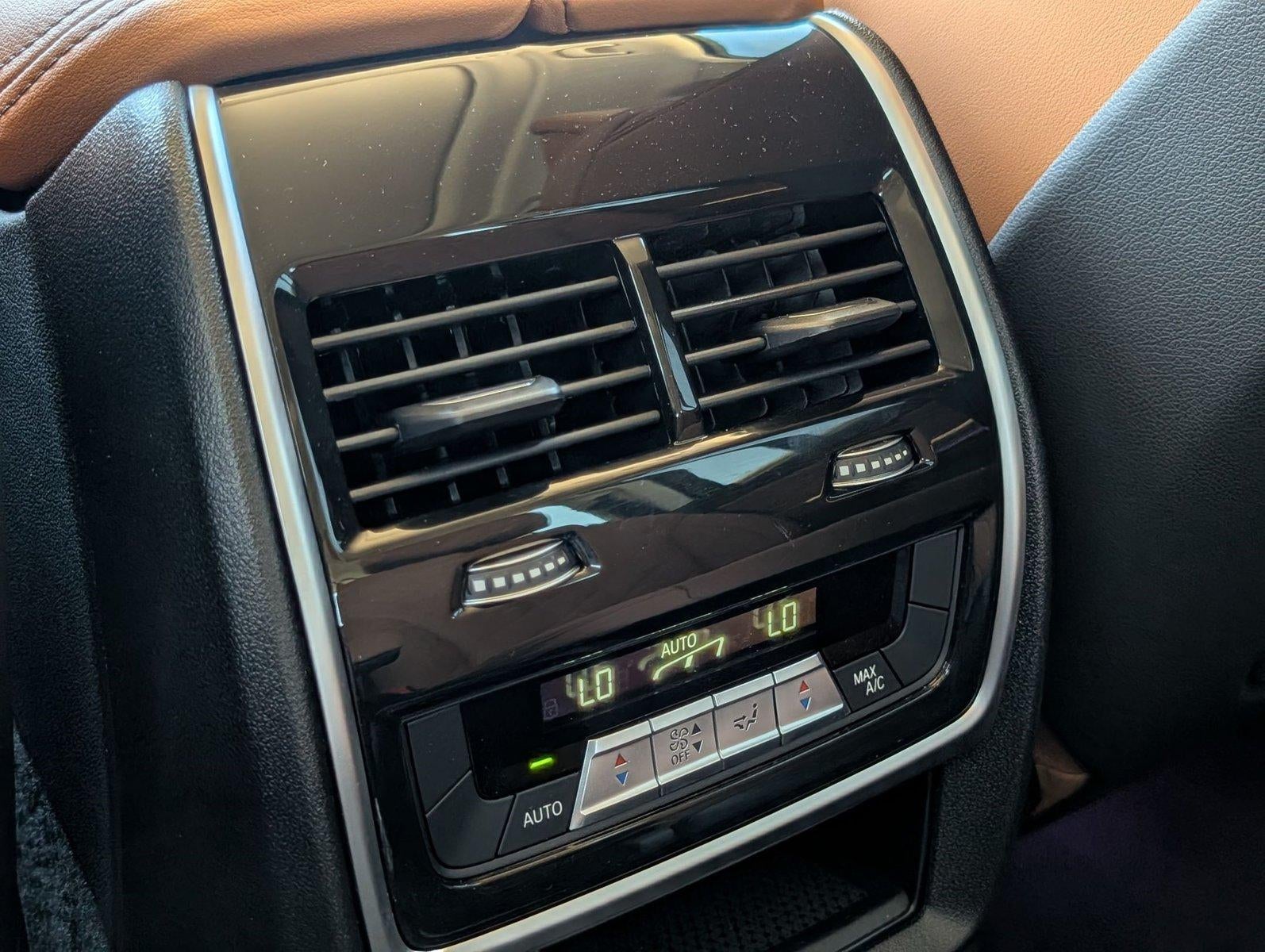 2026 BMW X7 xDrive40i Sports Activity Vehicle