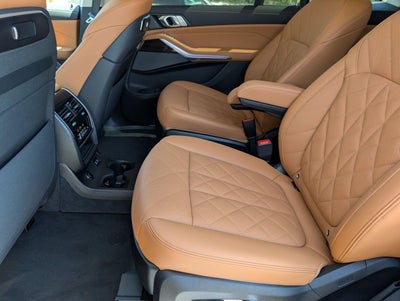 2026 BMW X7 xDrive40i Sports Activity Vehicle