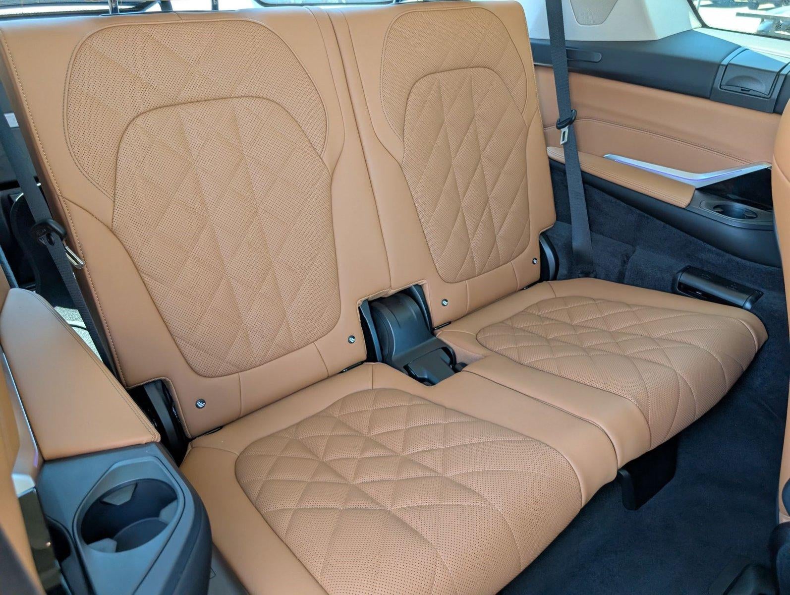 2026 BMW X7 xDrive40i Sports Activity Vehicle