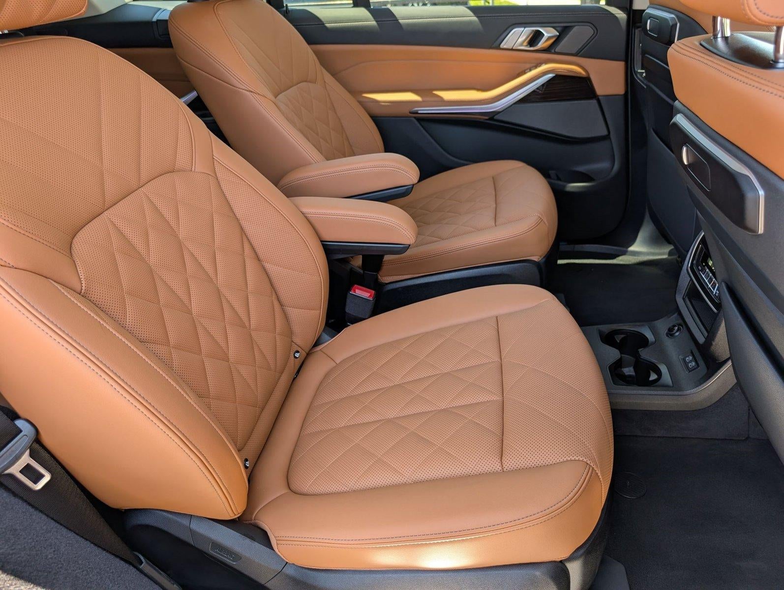 2026 BMW X7 xDrive40i Sports Activity Vehicle