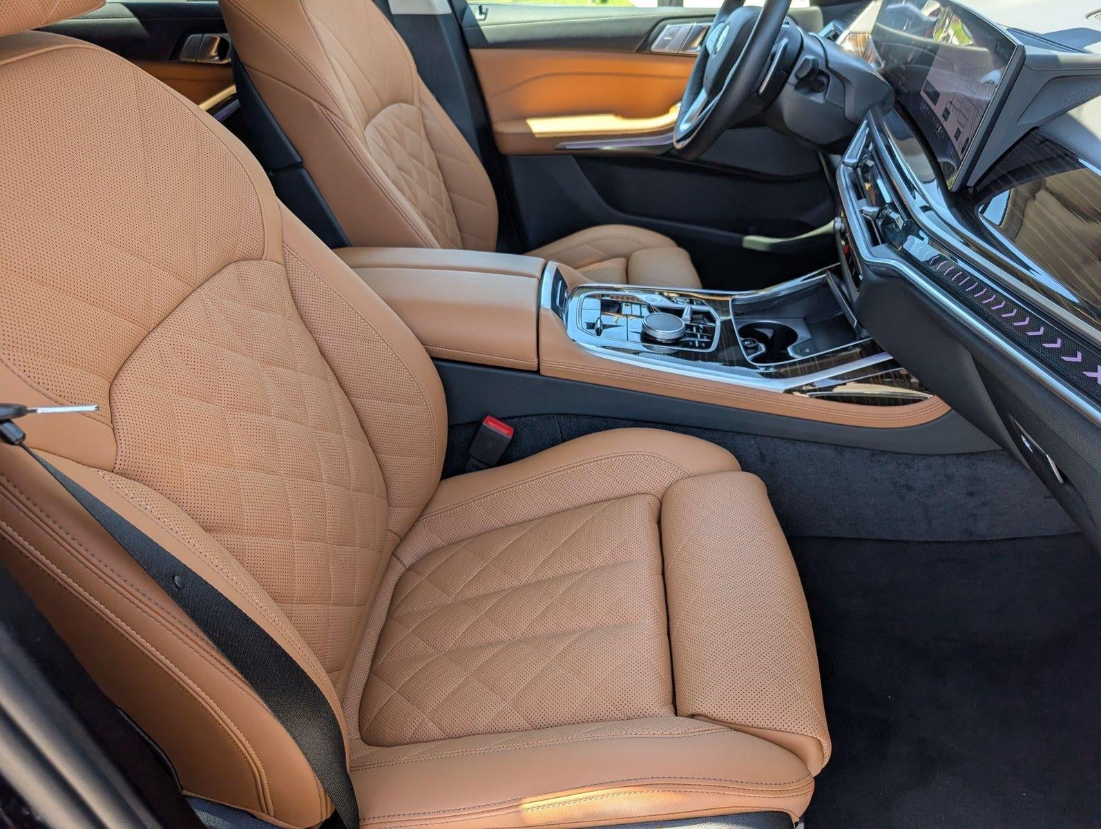 2026 BMW X7 xDrive40i Sports Activity Vehicle