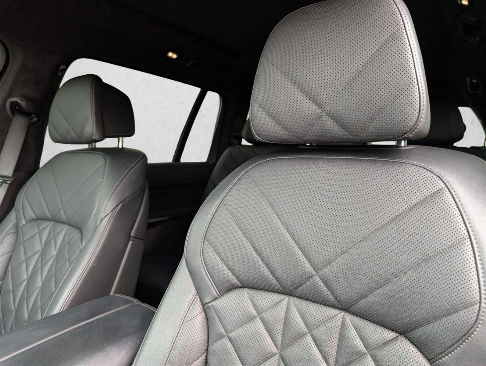 2024 BMW X7 xDrive40i Sports Activity Vehicle