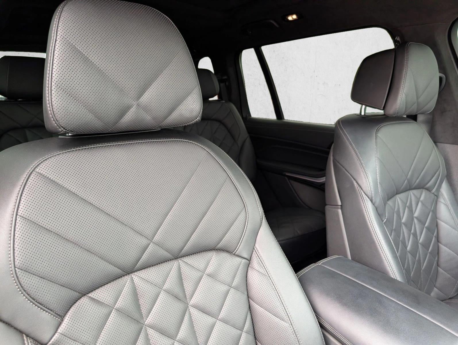 2024 BMW X7 xDrive40i Sports Activity Vehicle