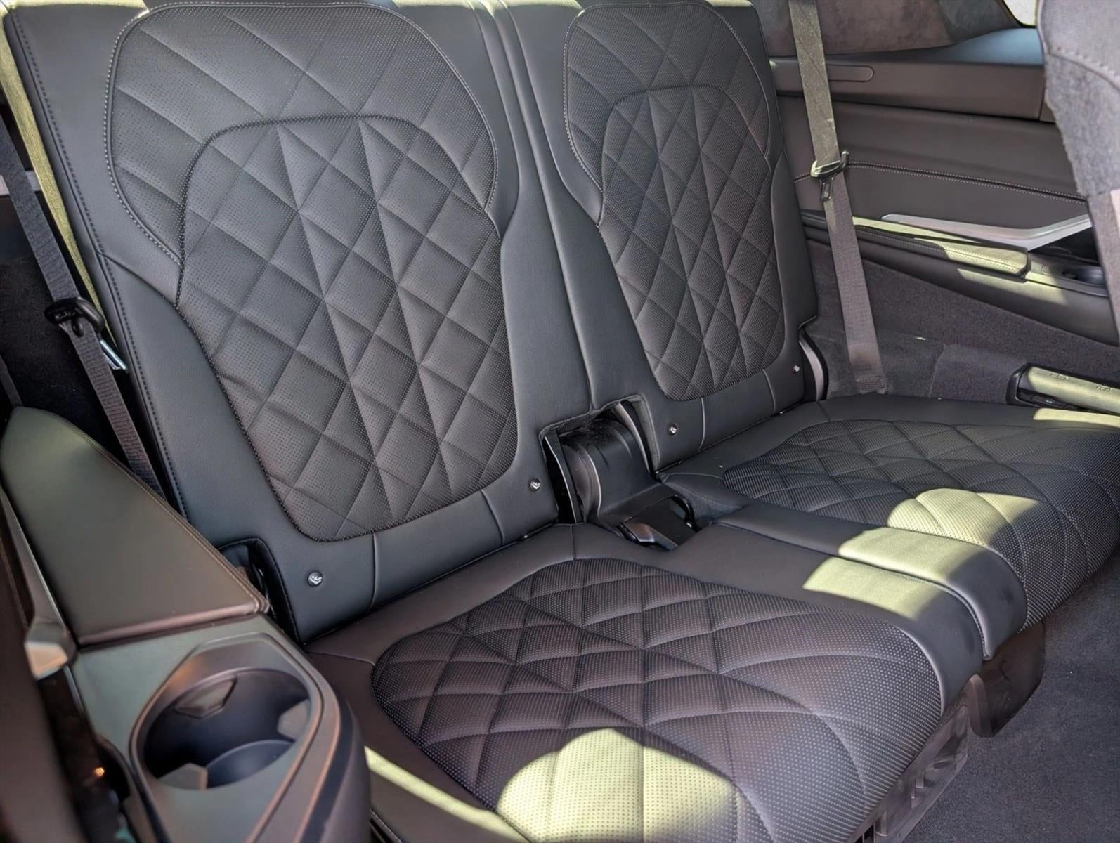 2024 BMW X7 xDrive40i Sports Activity Vehicle