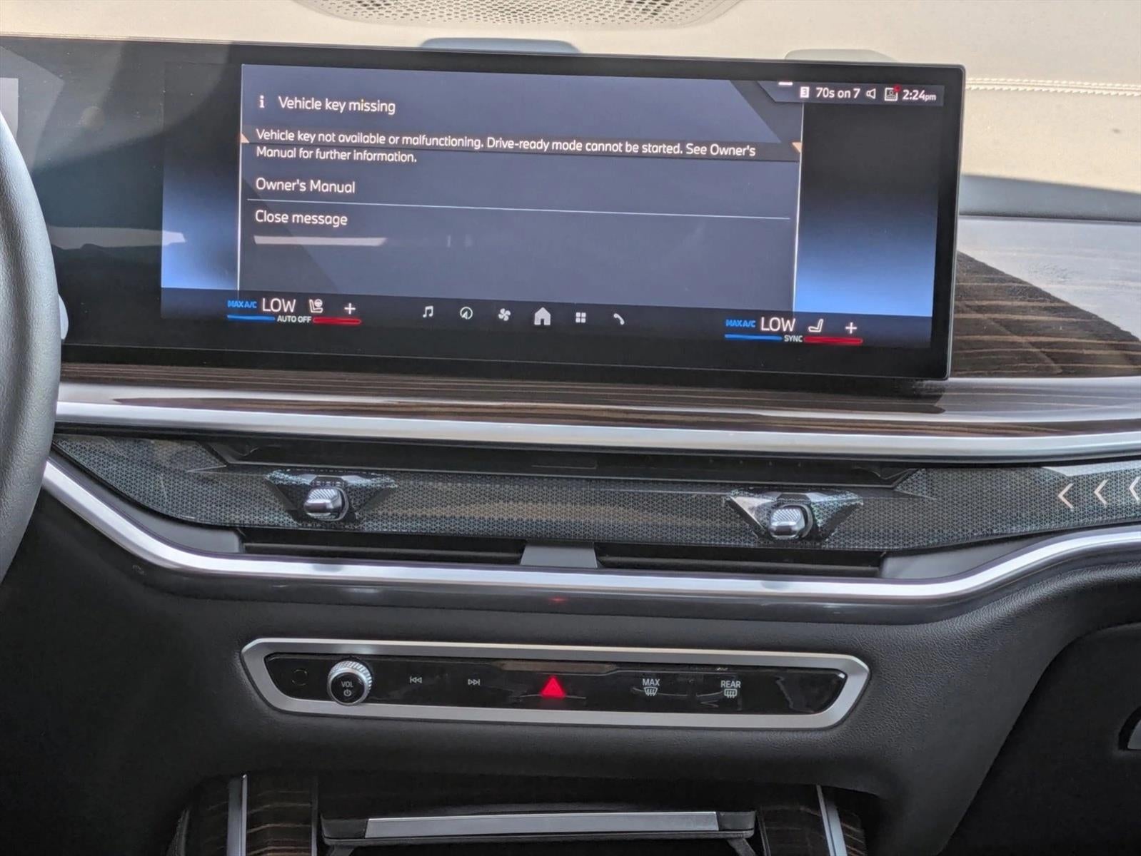 2026 BMW X7 xDrive40i Sports Activity Vehicle