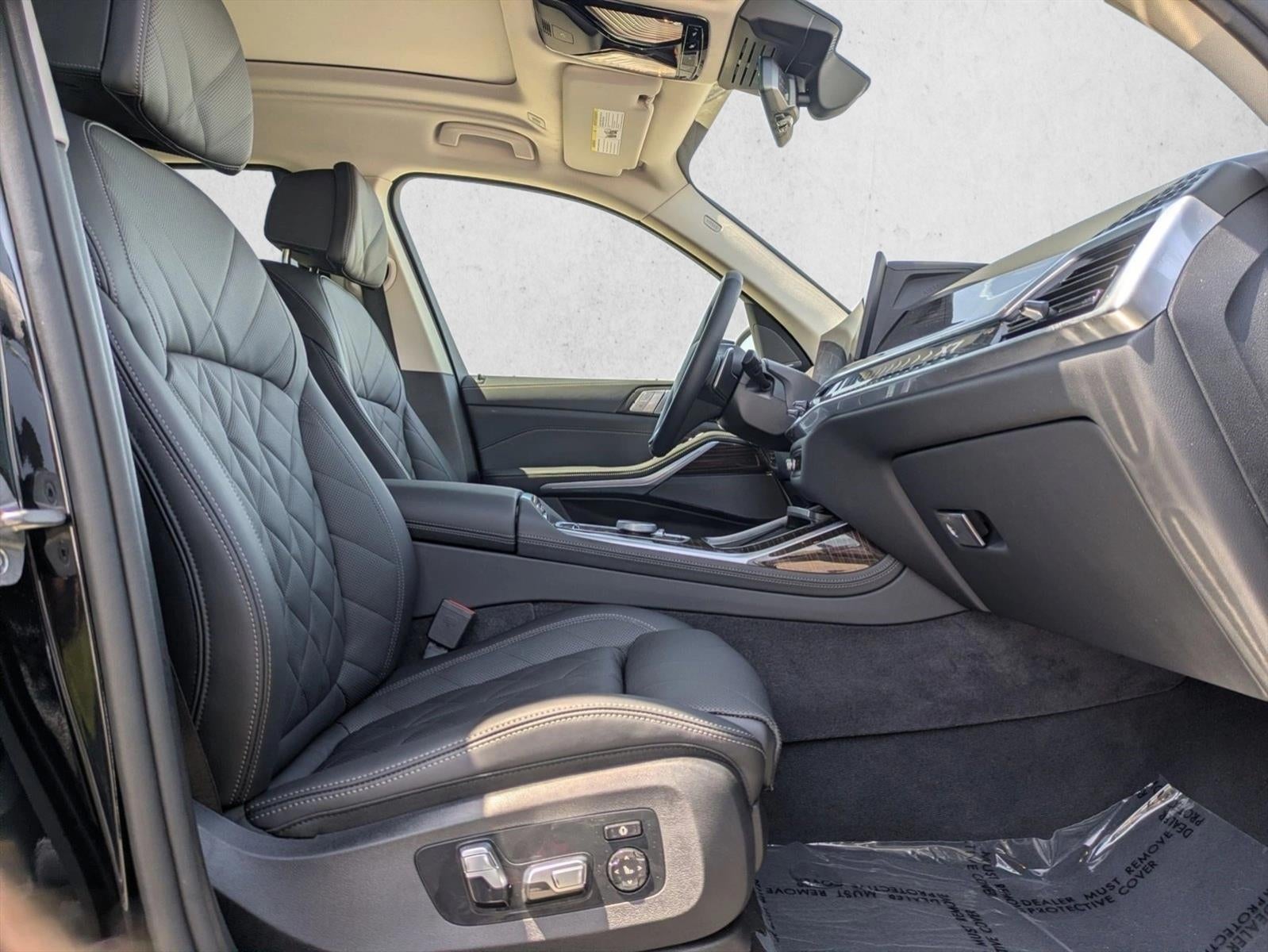 2026 BMW X7 xDrive40i Sports Activity Vehicle